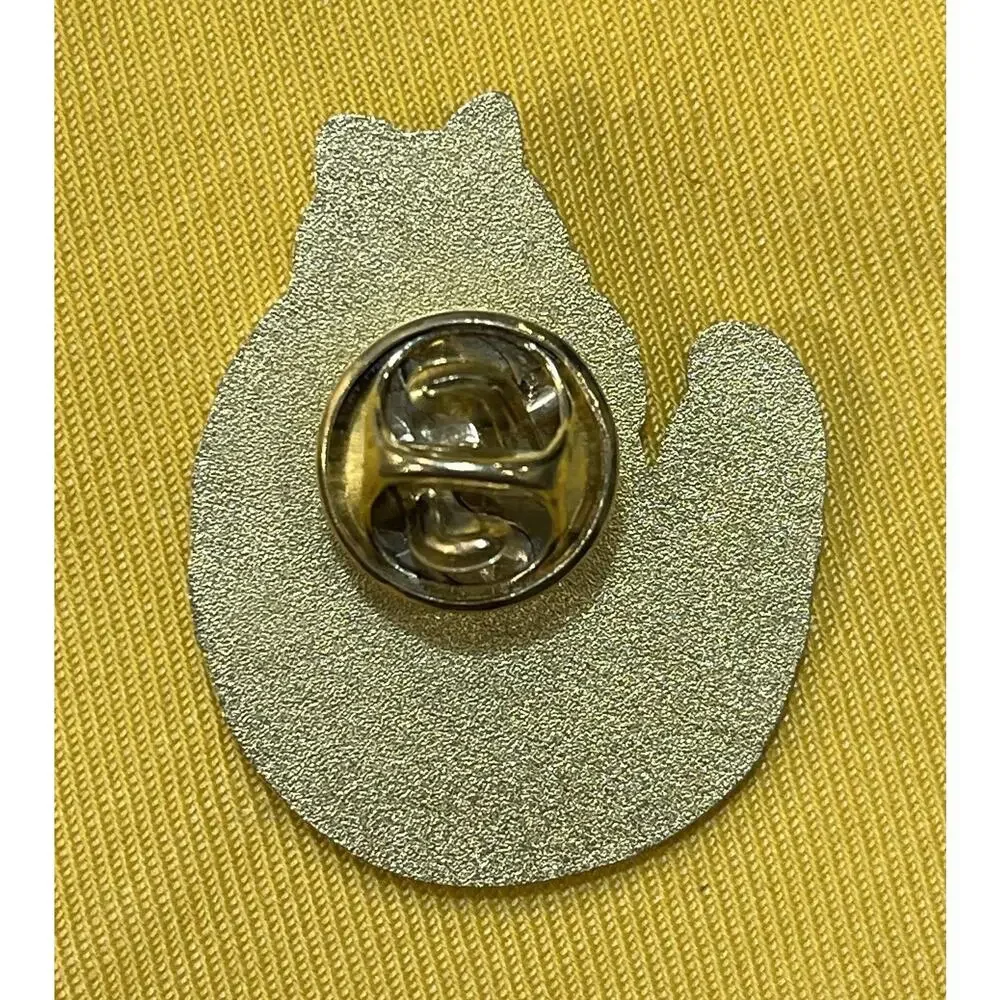 NWOT Black Enamel Cat Kitten Hugging Lapel Pin Brooch Celestial Yin Yang Style